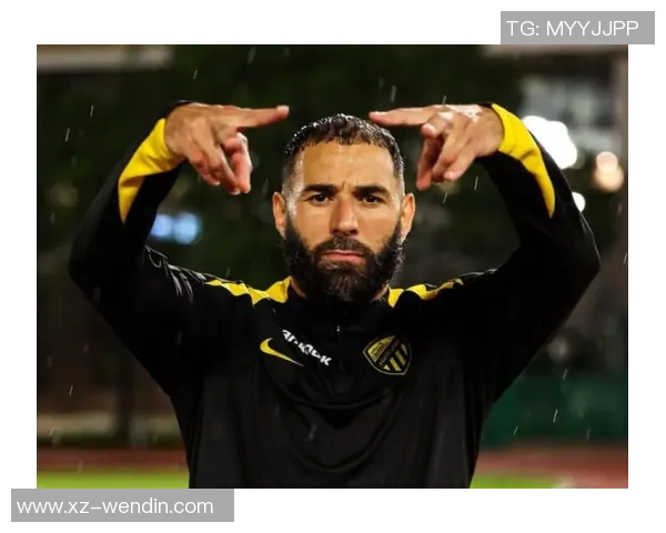 本泽马称赞齐达内执教能力并强调沙特联赛对顶级球员的需求