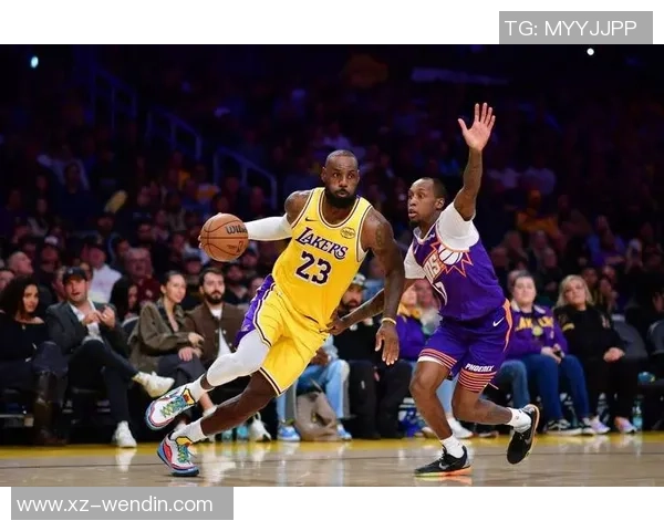 热火詹姆斯化身黑化战士狂砍内线无人能挡